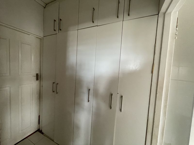 Well-Maintained 2-Bedroom Home with Flatlet for Sale in NU14, Mdantsane - Photo 7