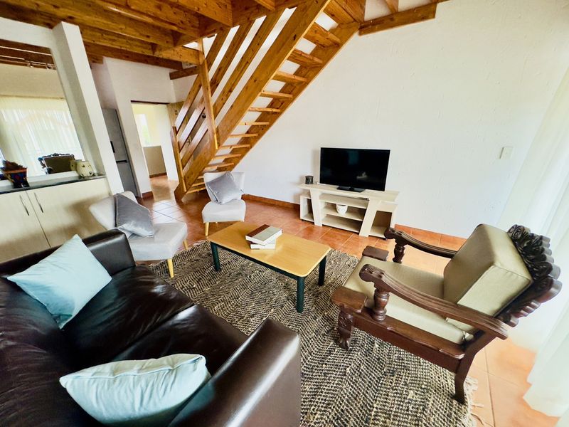 Elegant 3-Bedroom Residence in Shana Park, Midrand - Photo 5