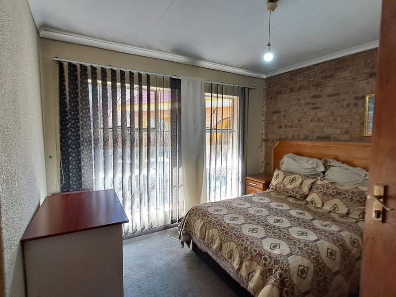 Spacious Family Living – A Home Designed for Family, Comfort & Togetherness - Photo 10