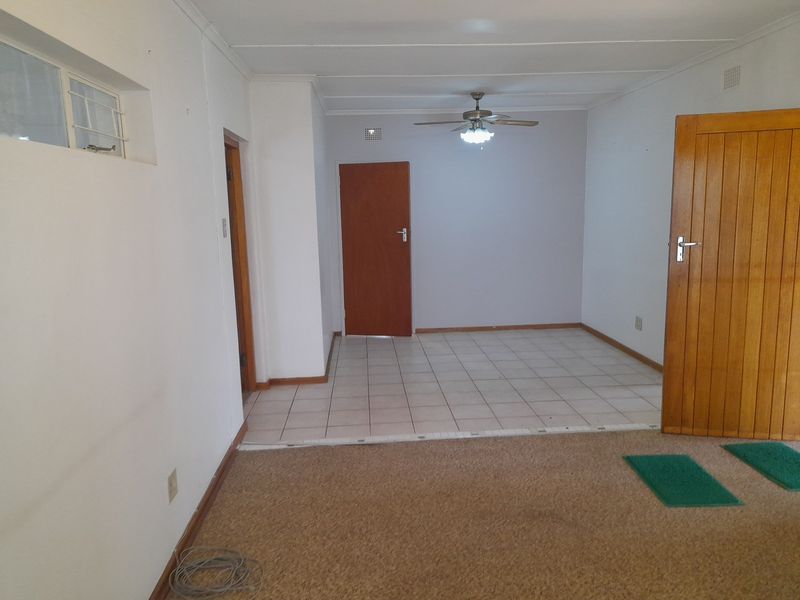 Oudtshoorn North Rental - Photo 3