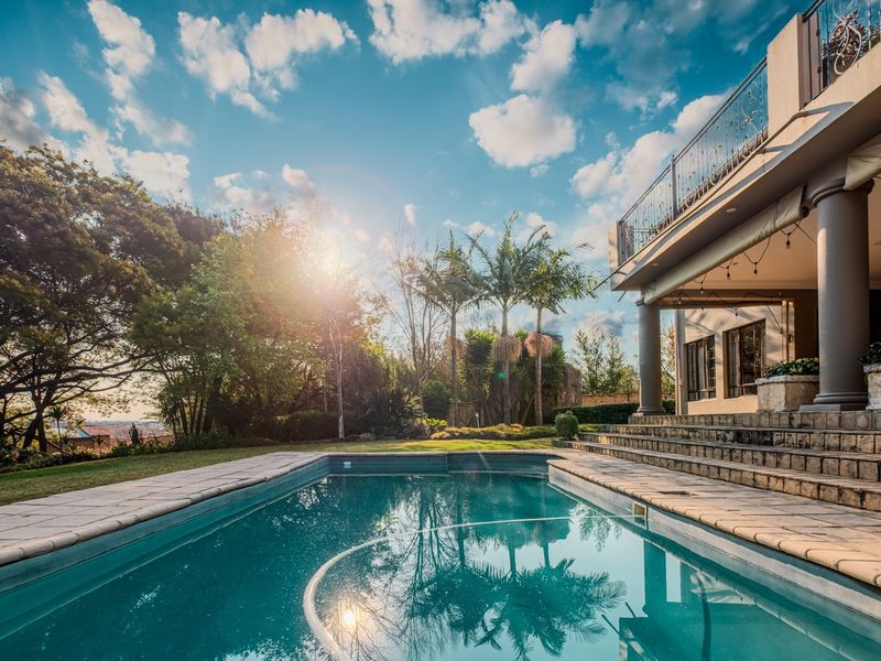 Where City Convenience Meets Expansive Outdoor Living - Photo 7