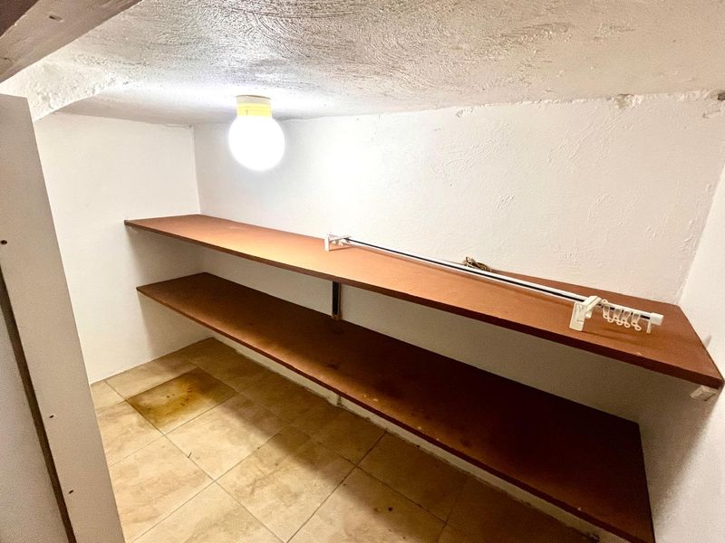 Well located Duplex townhouse with businees rights well loated to the Fairland busness centre. - Photo 8