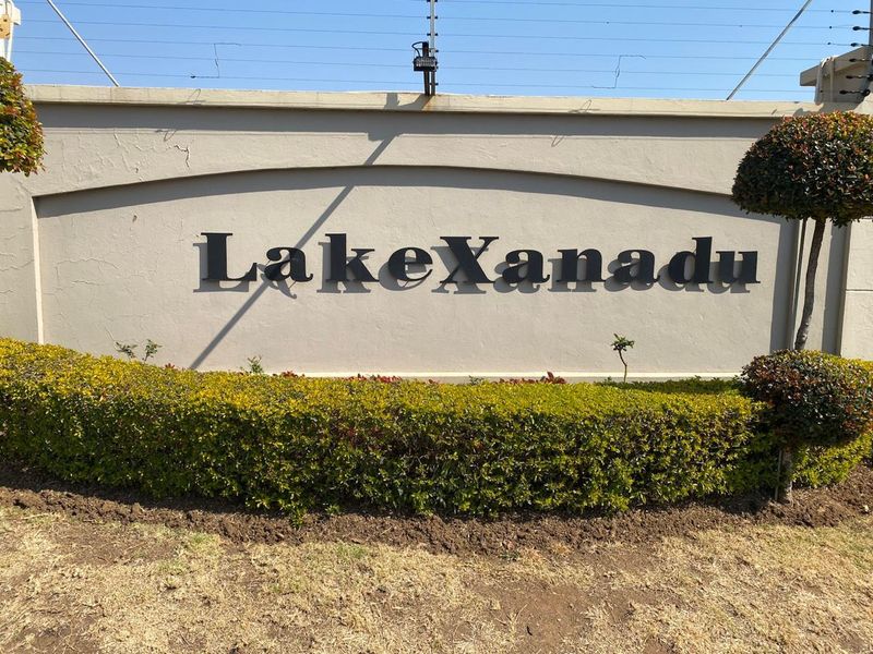 Luxurious 3-Bedroom Apartment for Sale | Lake Xanadu, Midrand - Photo 2