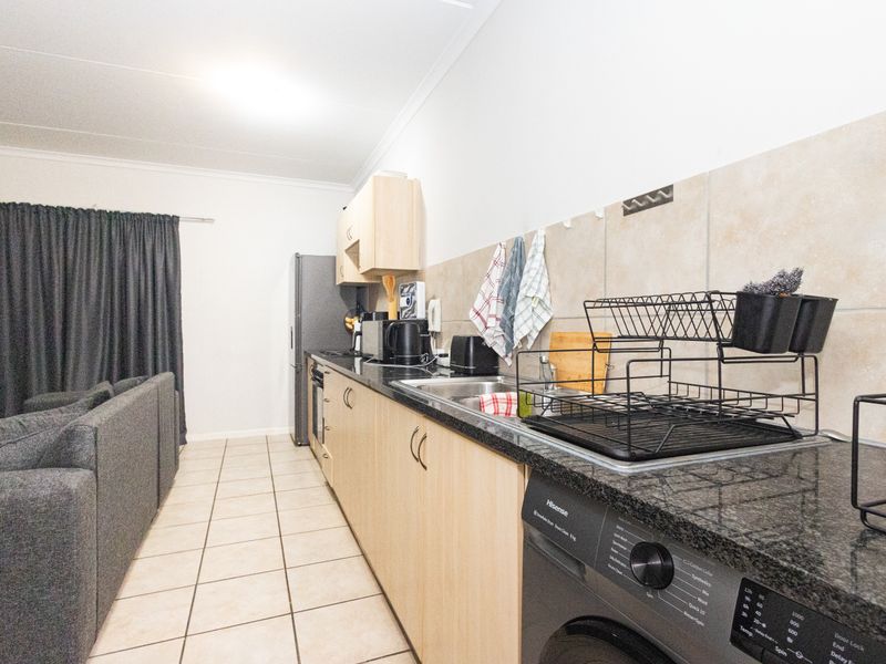 One-Bedroom Apartment To Rent in Vredekloof - Photo 7