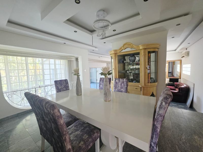 Spacious 7-Bedroom Home with Flatlet & Income Potential - Photo 6