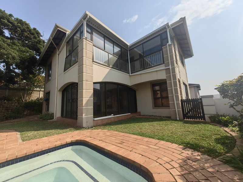 Townhouse For Sale In Scottburgh - Photo 2