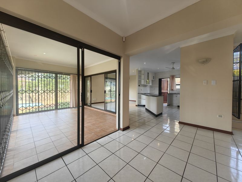 Townhouse For Sale In Scottburgh - Photo 7