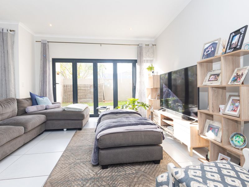 Spacious Lock-Up-and-Go Home in Parklands North! - Photo 5