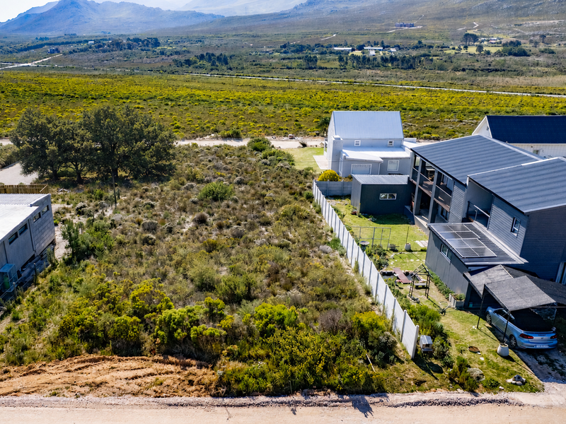 Vacant Land for Sale in Pringle Bay | 600m2 with Stunning Kogelberg Mountain Views - Photo 2