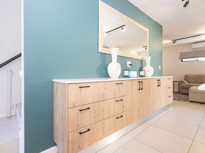 UPGRADED FOR LUXURY — DESIGNED FOR COMFORT, ENTERTAINMENT & MODERN LIVING! - Photo 6