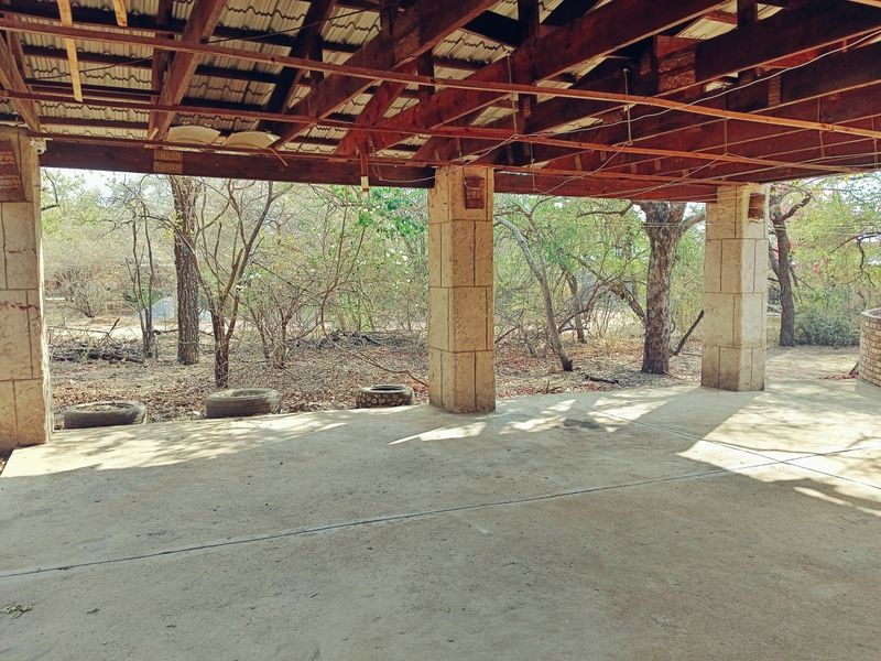 Large Family Home - Photo 4