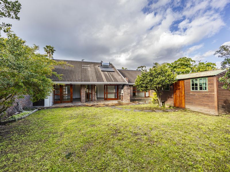 This is more than just a home – it's the Bonza Bay lifestyle you've been looking for. - Photo 2
