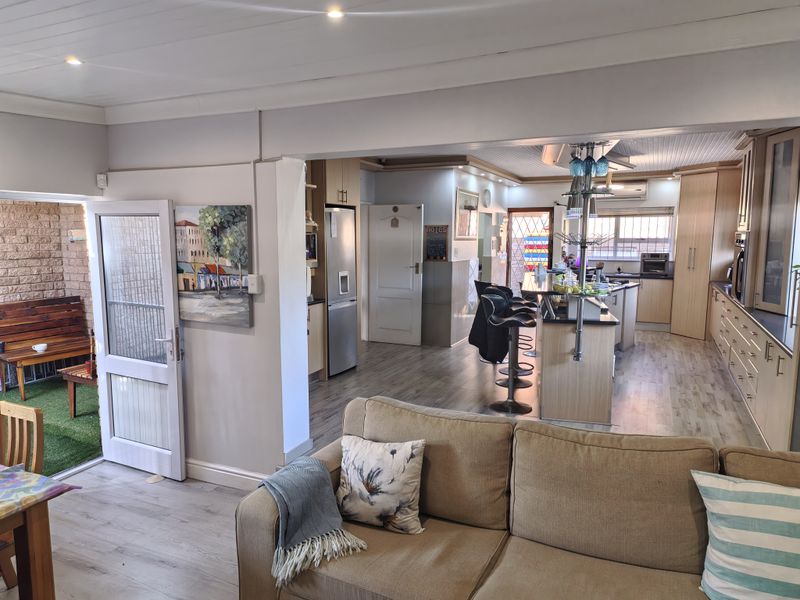 Stunning Move-In Ready Family Home in a Quiet Cul-de-Sac – Azalia Park - Photo 9