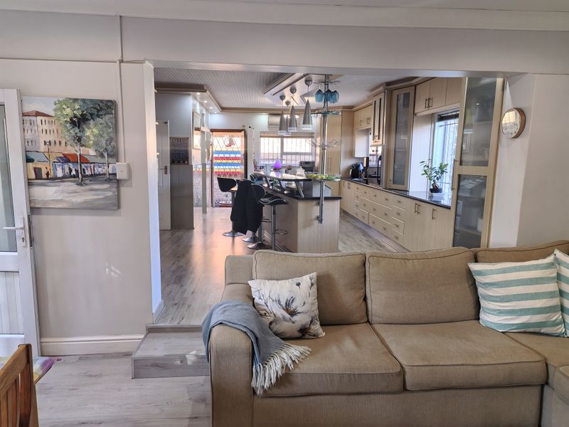 Stunning Move-In Ready Family Home in a Quiet Cul-de-Sac – Azalia Park - Photo 7