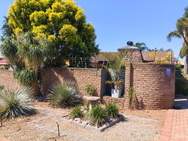 Stunning Move-In Ready Family Home in a Quiet Cul-de-Sac – Azalia Park - Photo 2