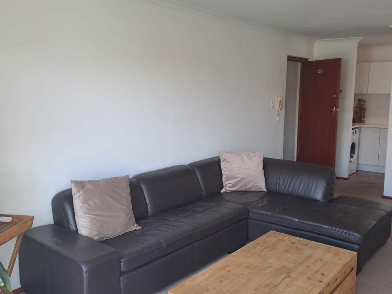 Two Bedroom Top Floor Apartment For Sale at sought-after River Place Mews - Photo 9