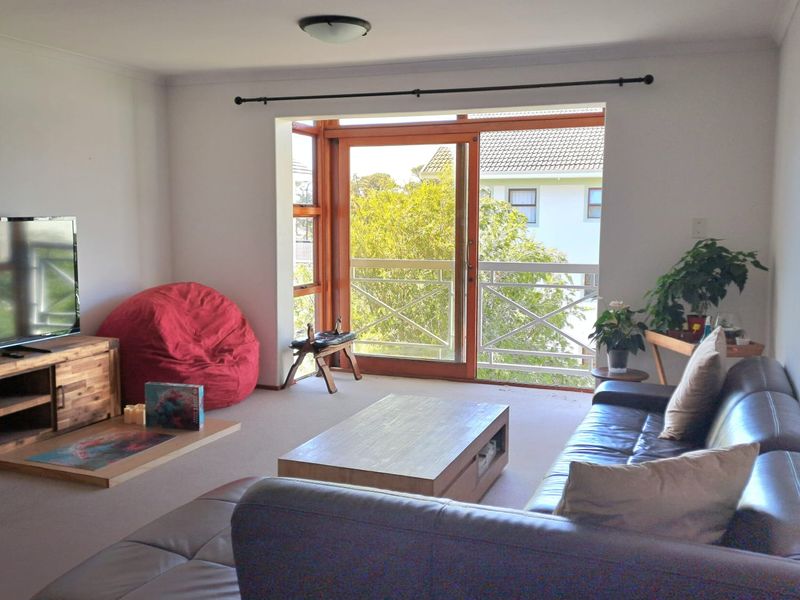 Two Bedroom Top Floor Apartment For Sale at sought-after River Place Mews - Photo 7