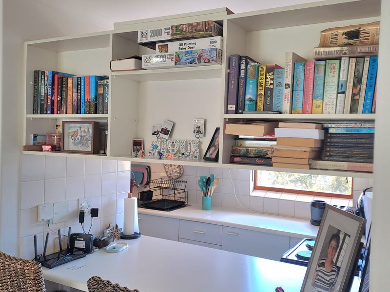 Two Bedroom Top Floor Apartment For Sale at sought-after River Place Mews - Photo 4