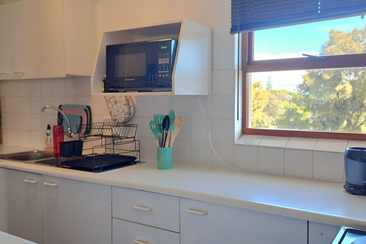 Two Bedroom Top Floor Apartment For Sale at sought-after River Place Mews - Photo 5