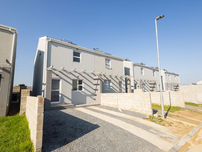 Modern 2-Bedroom Duplex for Sale – Bardale Living Estate - Photo 2