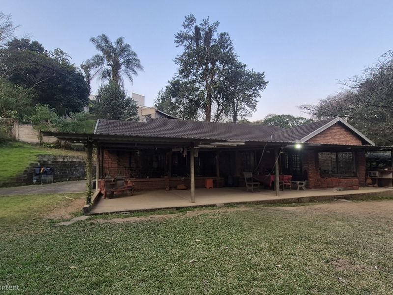 PRICED TO SELL - Photo 3