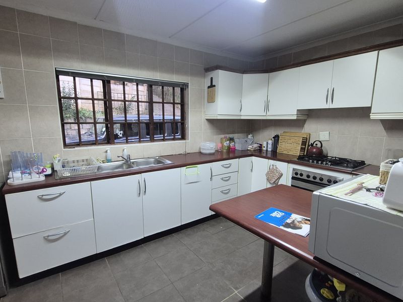 PRICED TO SELL - Photo 7