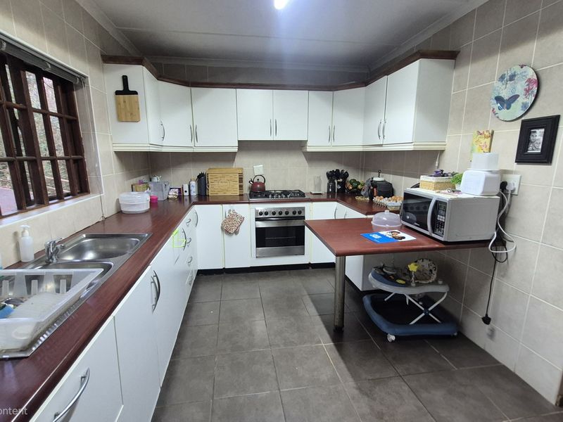 PRICED TO SELL - Photo 6