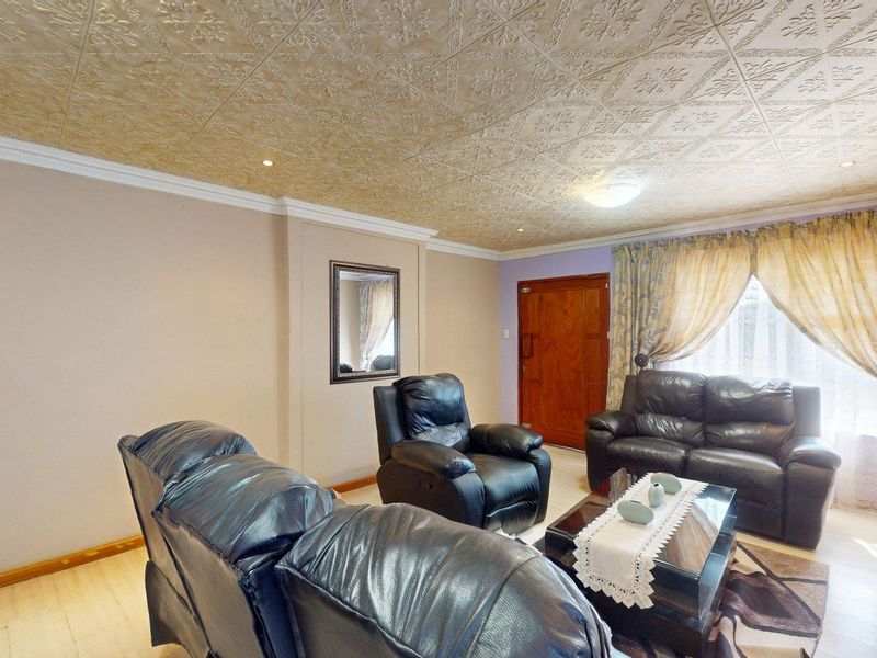 Family Home in a Quiet Cul-de-Sac – NU 6, Motherwell - Photo 7