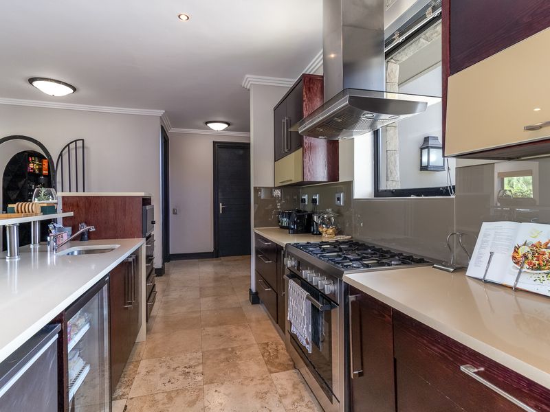 Comfortable 4- Bedroom  Home For Sale in Pearl Valley Golf & Country Estate - Photo 9