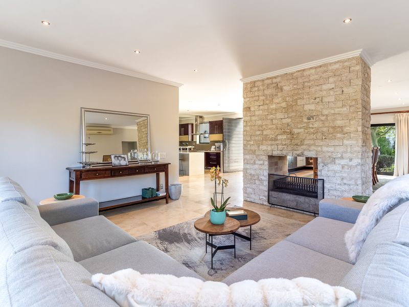 Comfortable 4- Bedroom  Home For Sale in Pearl Valley Golf & Country Estate - Photo 3