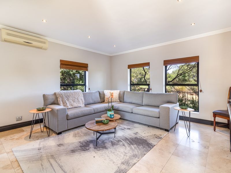 Comfortable 4- Bedroom  Home For Sale in Pearl Valley Golf & Country Estate - Photo 4