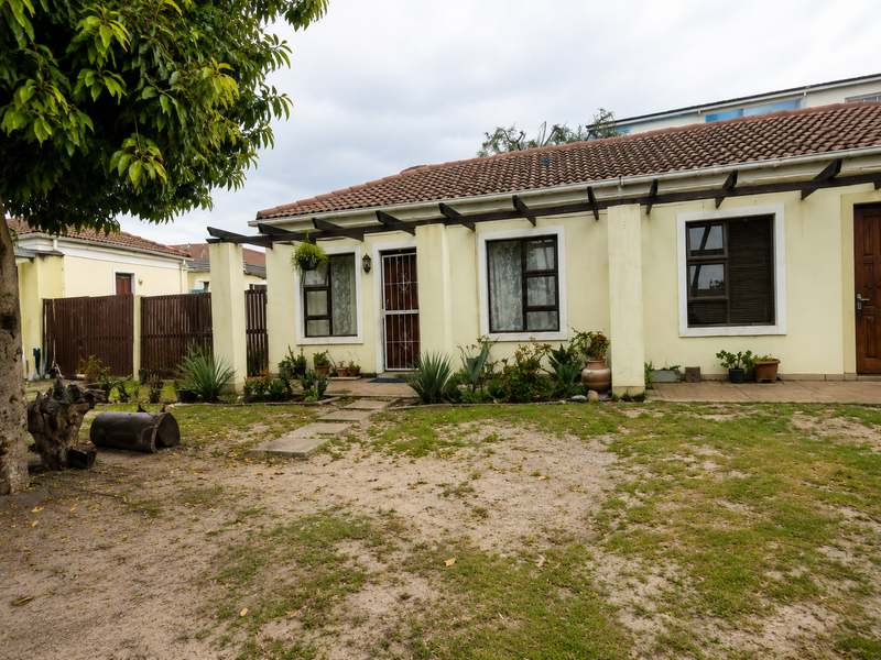 Your Perfect Starter Home Awaits!!! - Photo 2