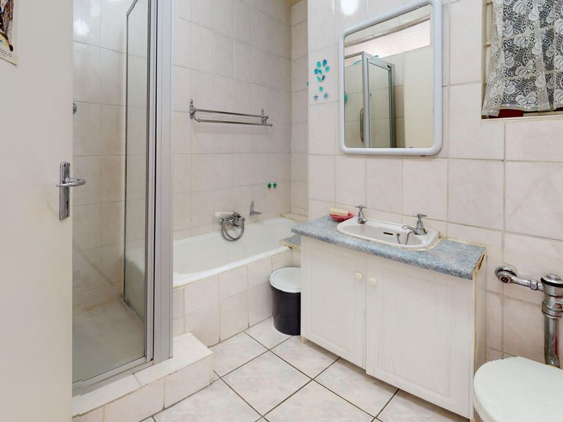 Apartment with Exceptional Views – Denlee - Photo 10