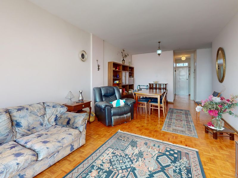 Apartment with Exceptional Views – Denlee - Photo 6