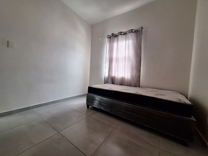 Neat 3-Bedroom Home in Neat 3-Bedroom Home in Quiet Belhar – Ideal Family Home or Student Investment - Photo 10