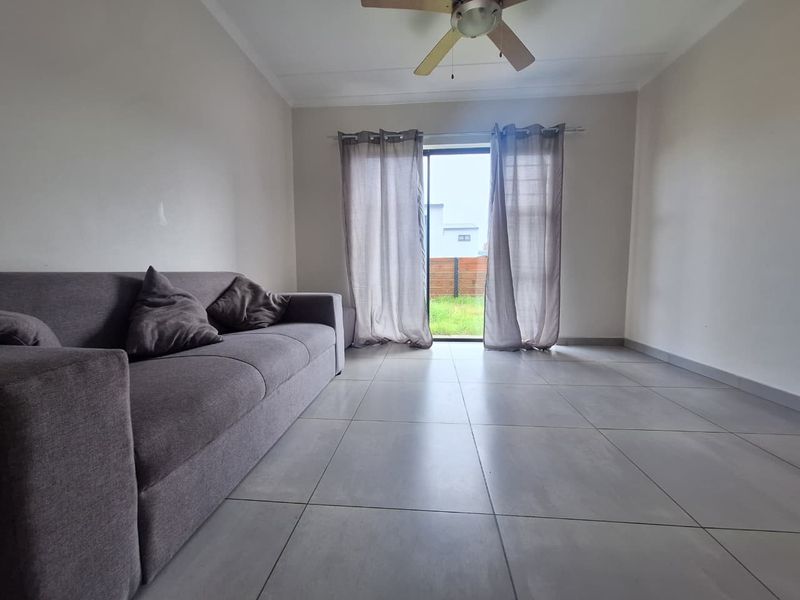 Neat 3-Bedroom Home in Neat 3-Bedroom Home in Quiet Belhar – Ideal Family Home or Student Investment - Photo 6