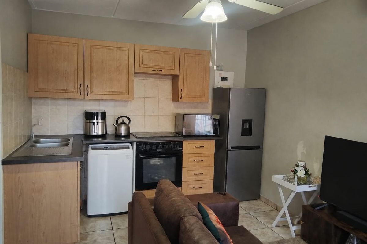 Apartment For Sale In Potchefstroom - Photo 2