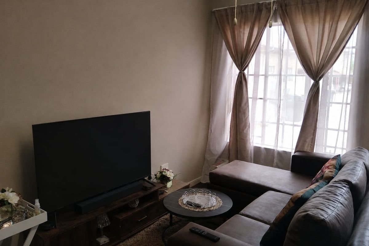 Apartment For Sale In Potchefstroom - Photo 3