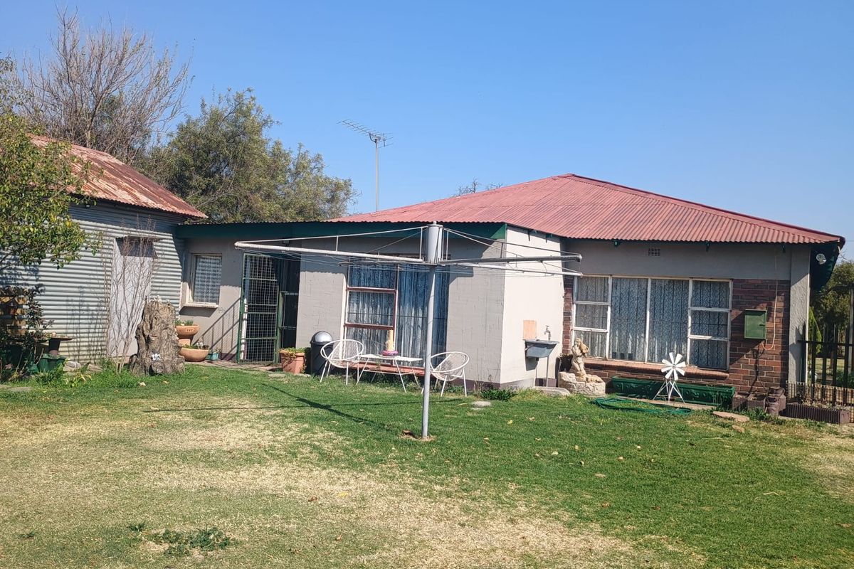 3 Bedroom Plot for sale - Photo 2
