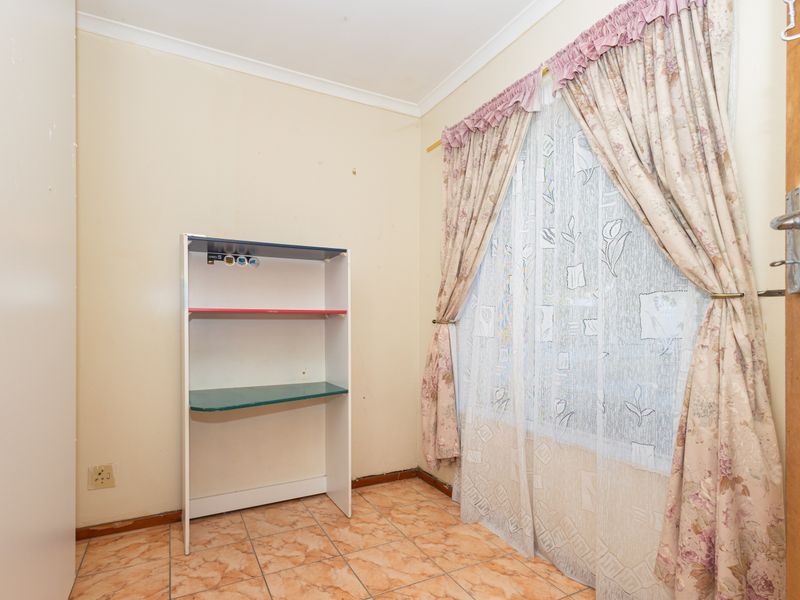 Charming 3 bedroom freestanding home for sale in Bernadino Heights - your dream home awaits!! - Photo 10