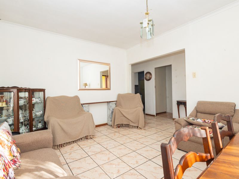 Charming 3 bedroom freestanding home for sale in Bernadino Heights - your dream home awaits!! - Photo 5