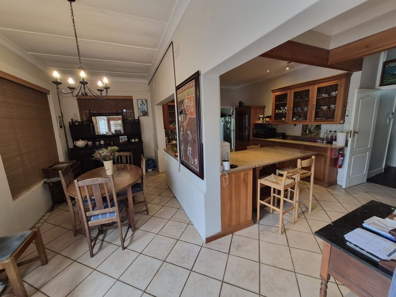 Large Hilton Home with Income & Development Potential - Photo 10