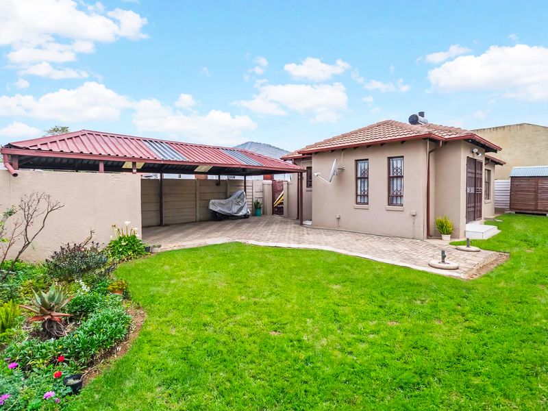 Stunning 3-Bedroom House For Sale in Goudrand – Perfect For Family Living! - Photo 2