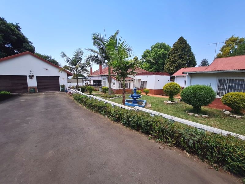 Spacious Family Home with Excellent Income Potential - Photo 2