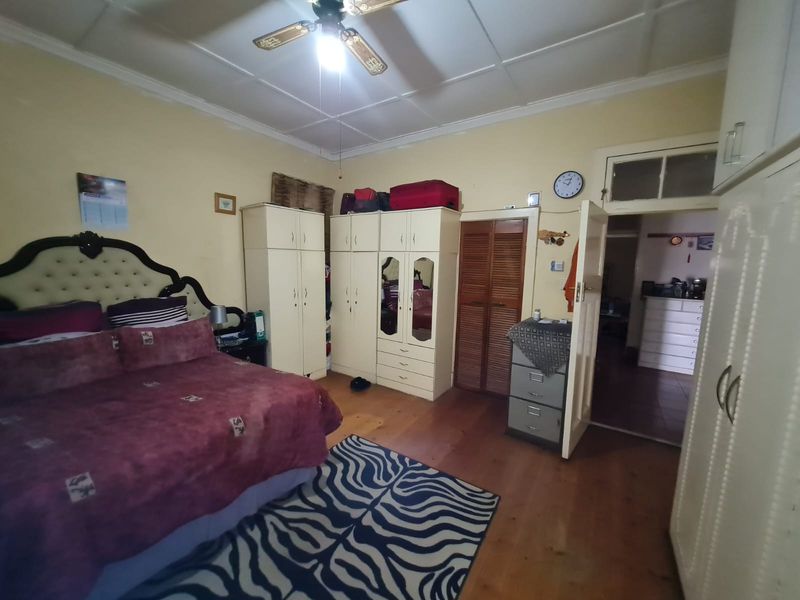 Spacious Family Home with Excellent Income Potential - Photo 9