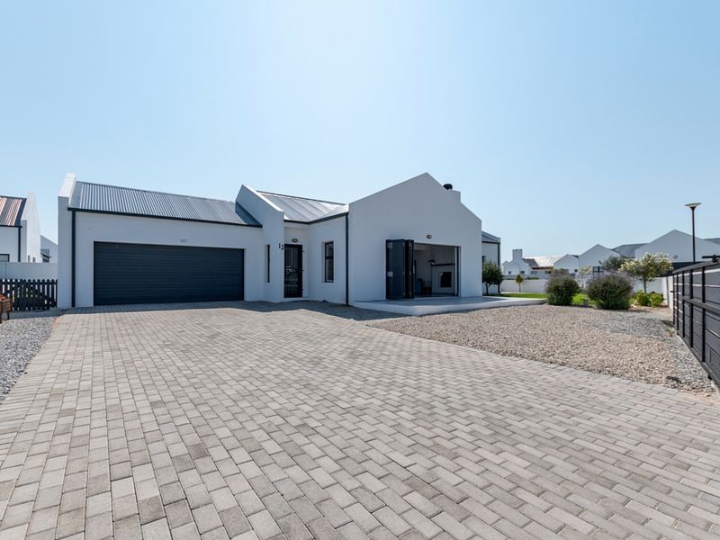 House For Sale In Velddrif - Photo 2