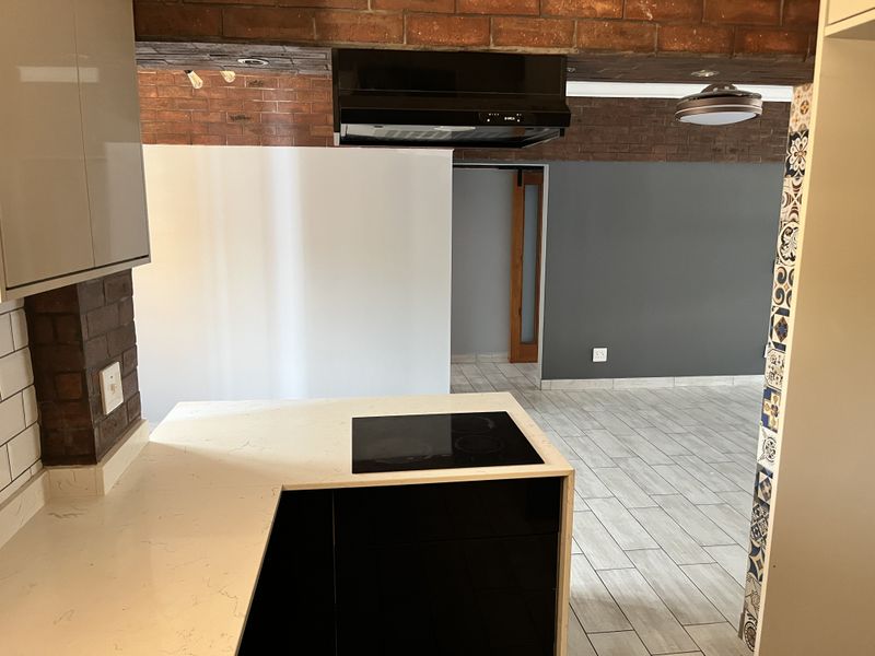 Recently Renovated Residence - Photo 6