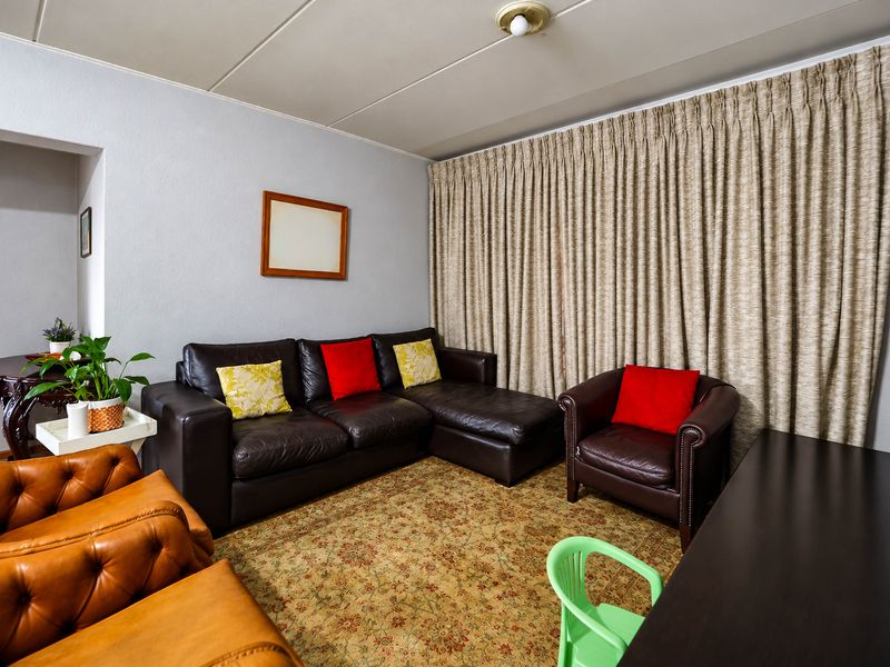 Spacious 3-Bedroom Duplex in Heuwelsig Estate! - Photo 5