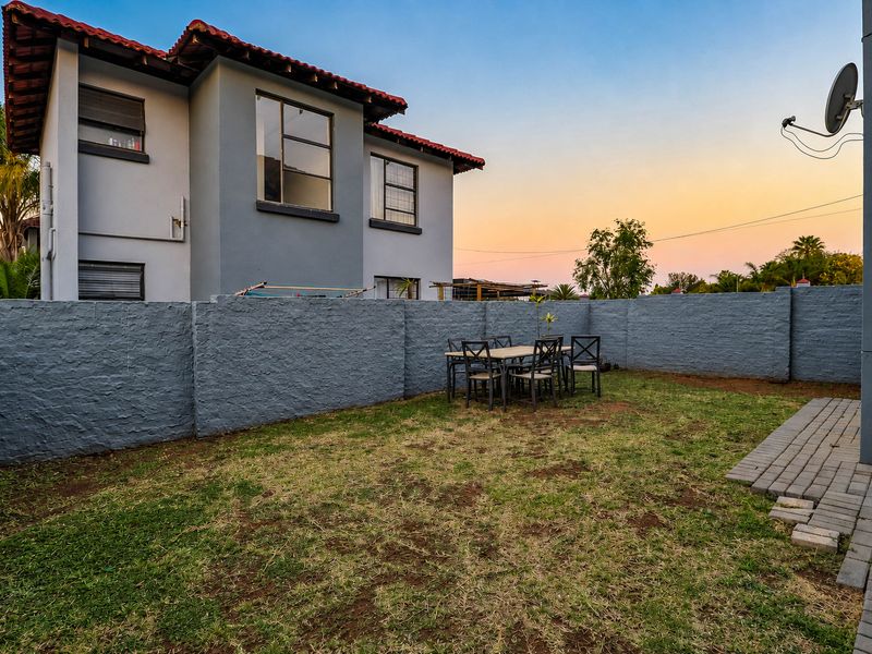 Spacious 3-Bedroom Duplex in Heuwelsig Estate! - Photo 3