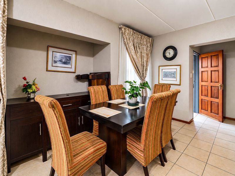 Spacious 3-Bedroom Duplex in Heuwelsig Estate! - Photo 9